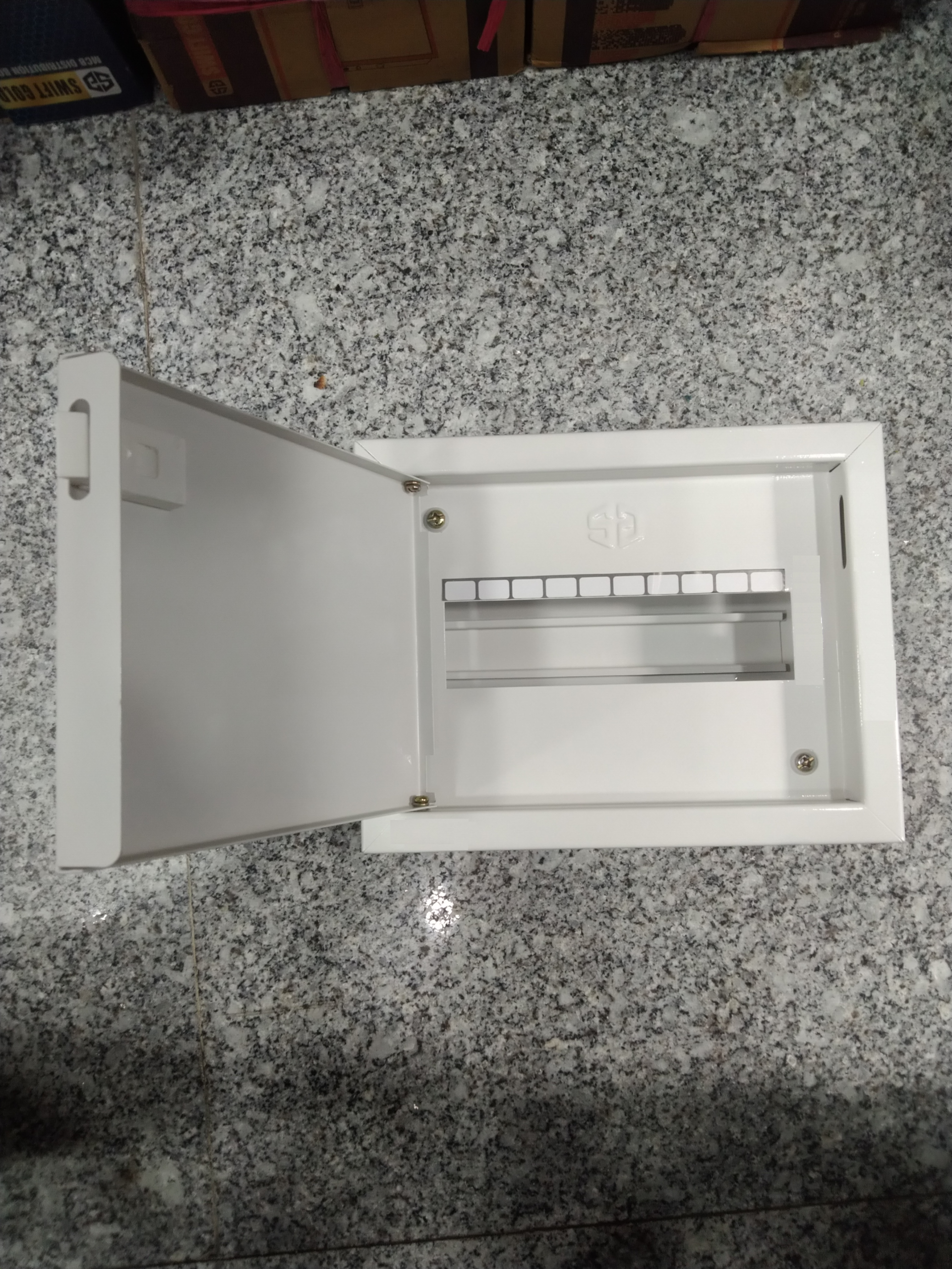 10 Way MCB Box Mild Steel - Image 2