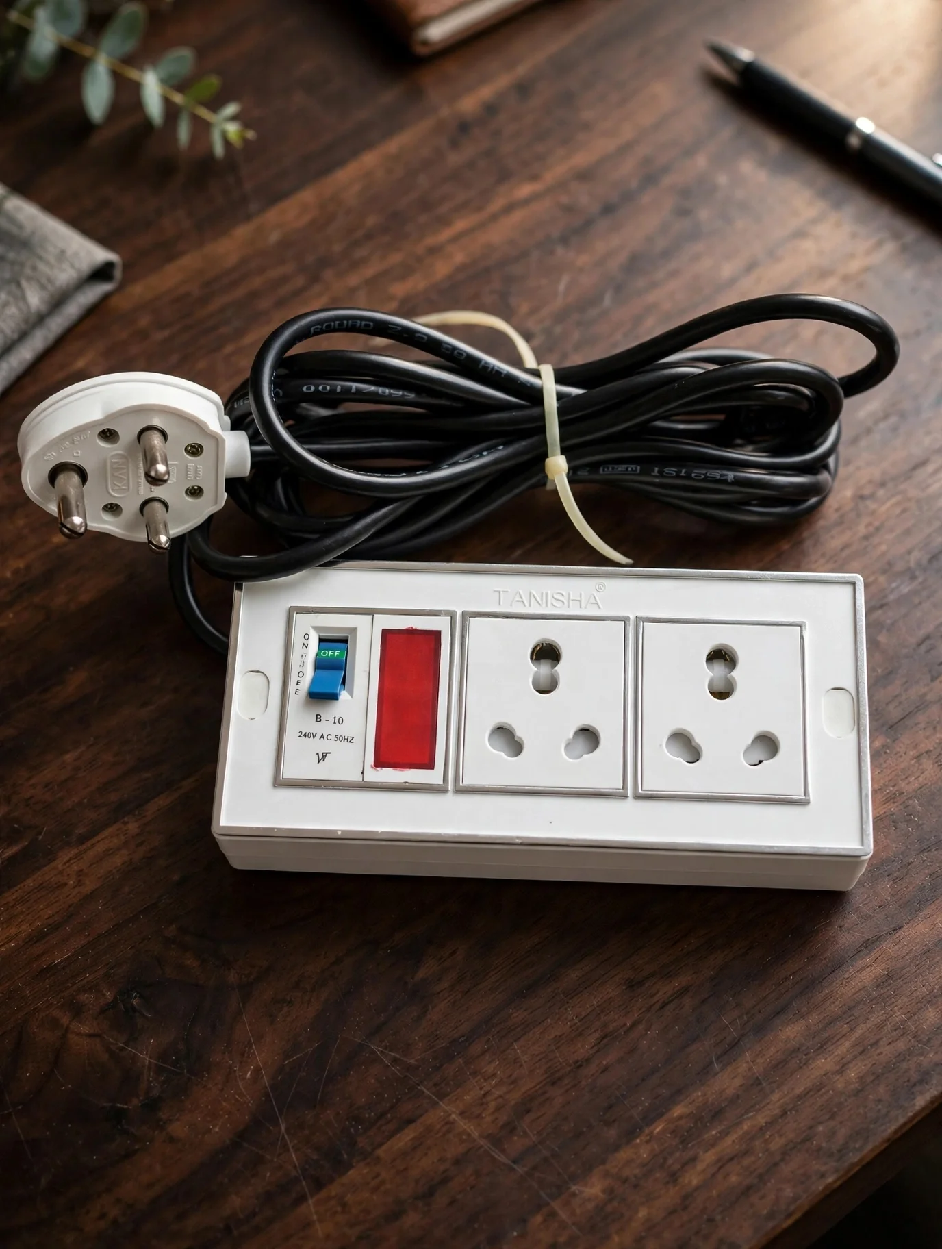 uy 16A Extension Board with 2 sockets, MCB, indicator, 3-pin 16A top and heavy-duty 2.5mm wire. Ideal for reliable power connections.