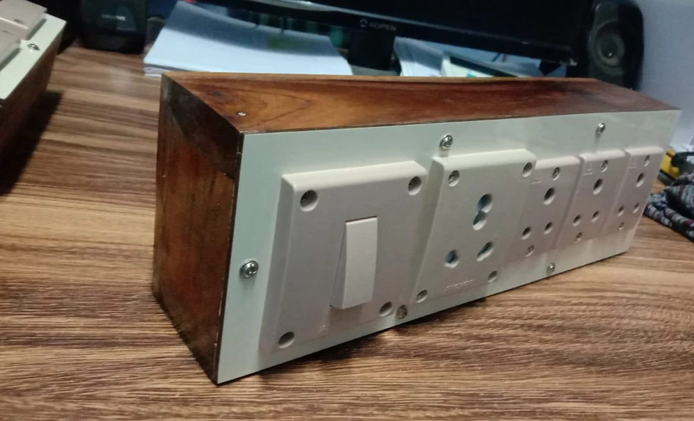 wooden extension board with Anchor 20A sockets and 3 Socket Wooden Board