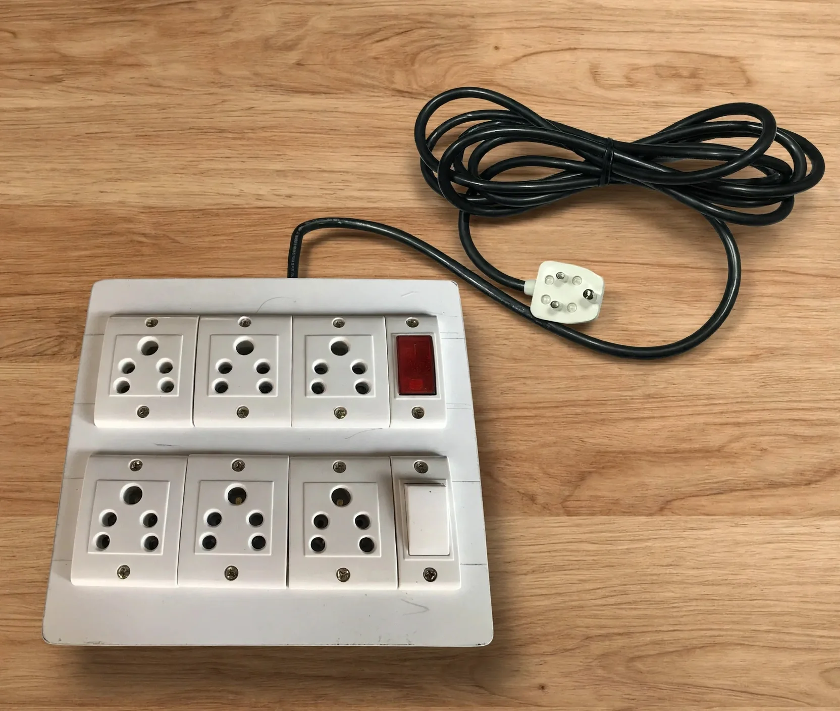 6 Socket Wooden Extension Cord with Master Switch & Indicator