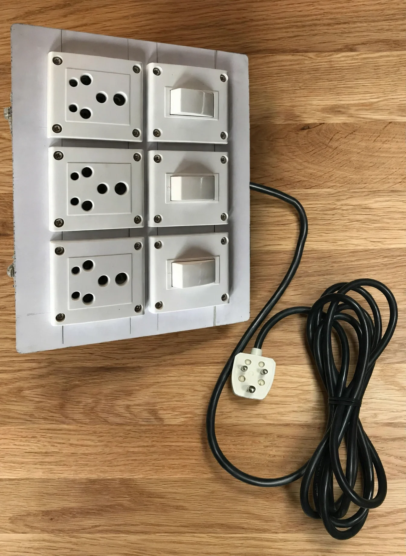 Anchor 3 Socket Extension Cord 3 Switch Heavy Duty Cable