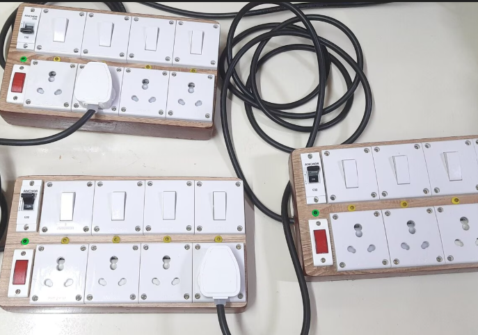 Wooden Anchor 16A Extension Board with 4 Sockets, 4 Switches, 1 MCB, Indicator & 2.5mm Copper Cable